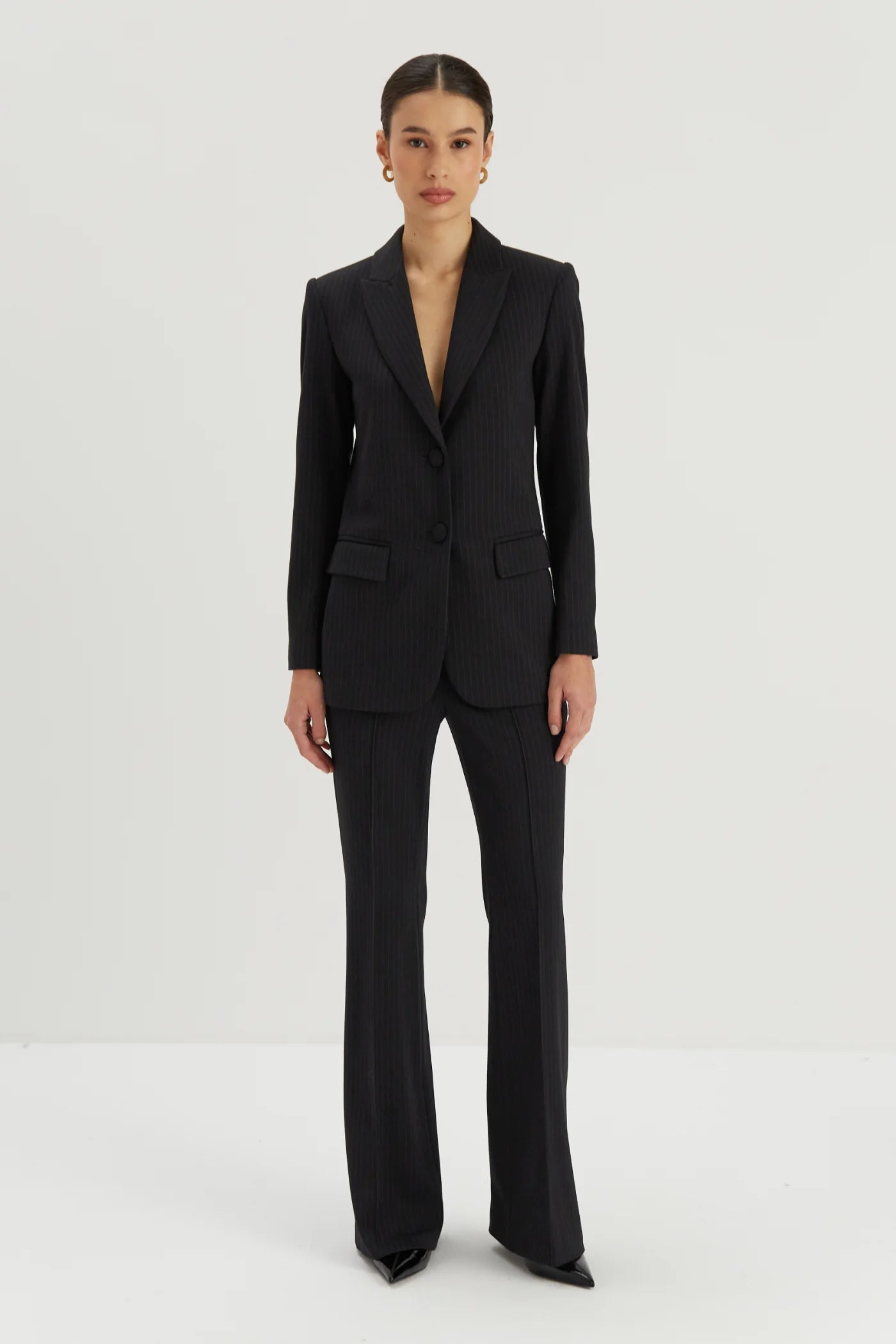 Prążkowany garnitur Tom z rozszerzanymi spodniami