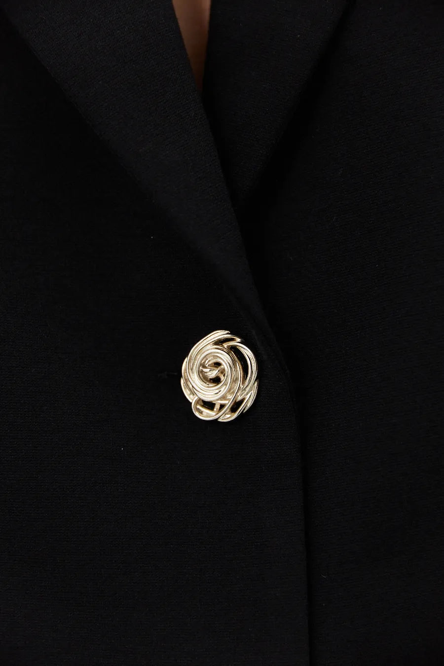 Czarny garnitur Tom z rozszerzanymi spodniami