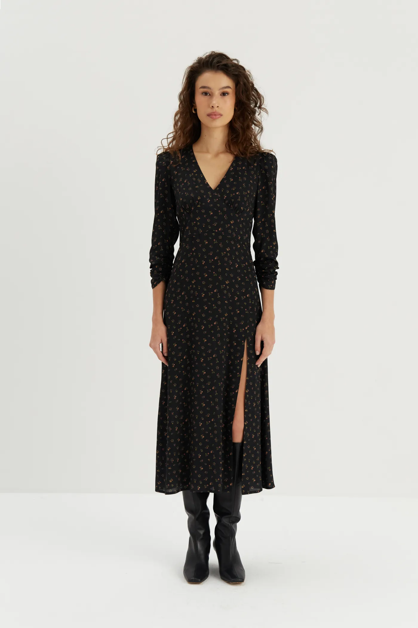 Sukienka w drobne kwiaty Estelle black