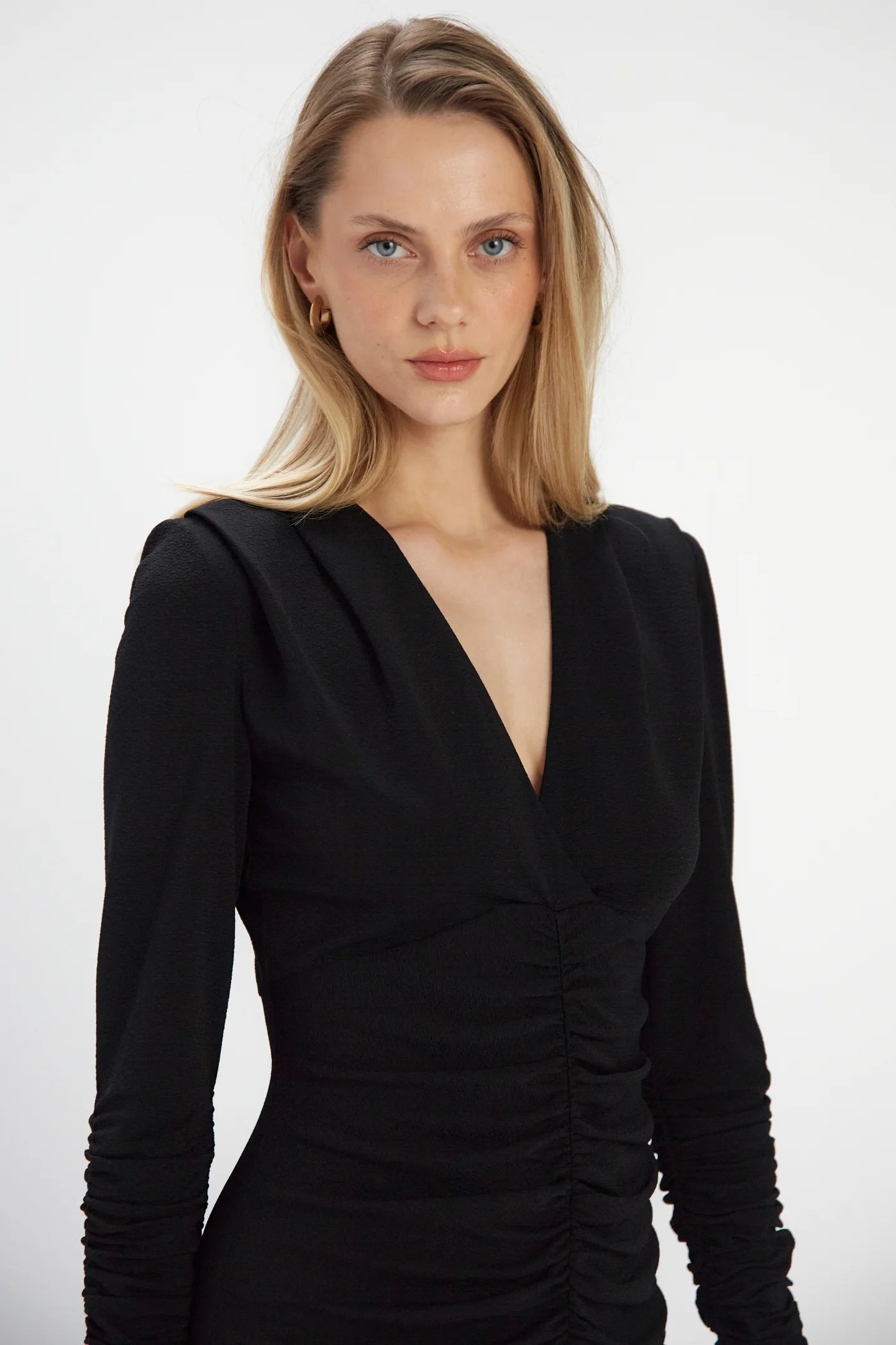 Sukienka mini w czarnym kolorze Brenda black