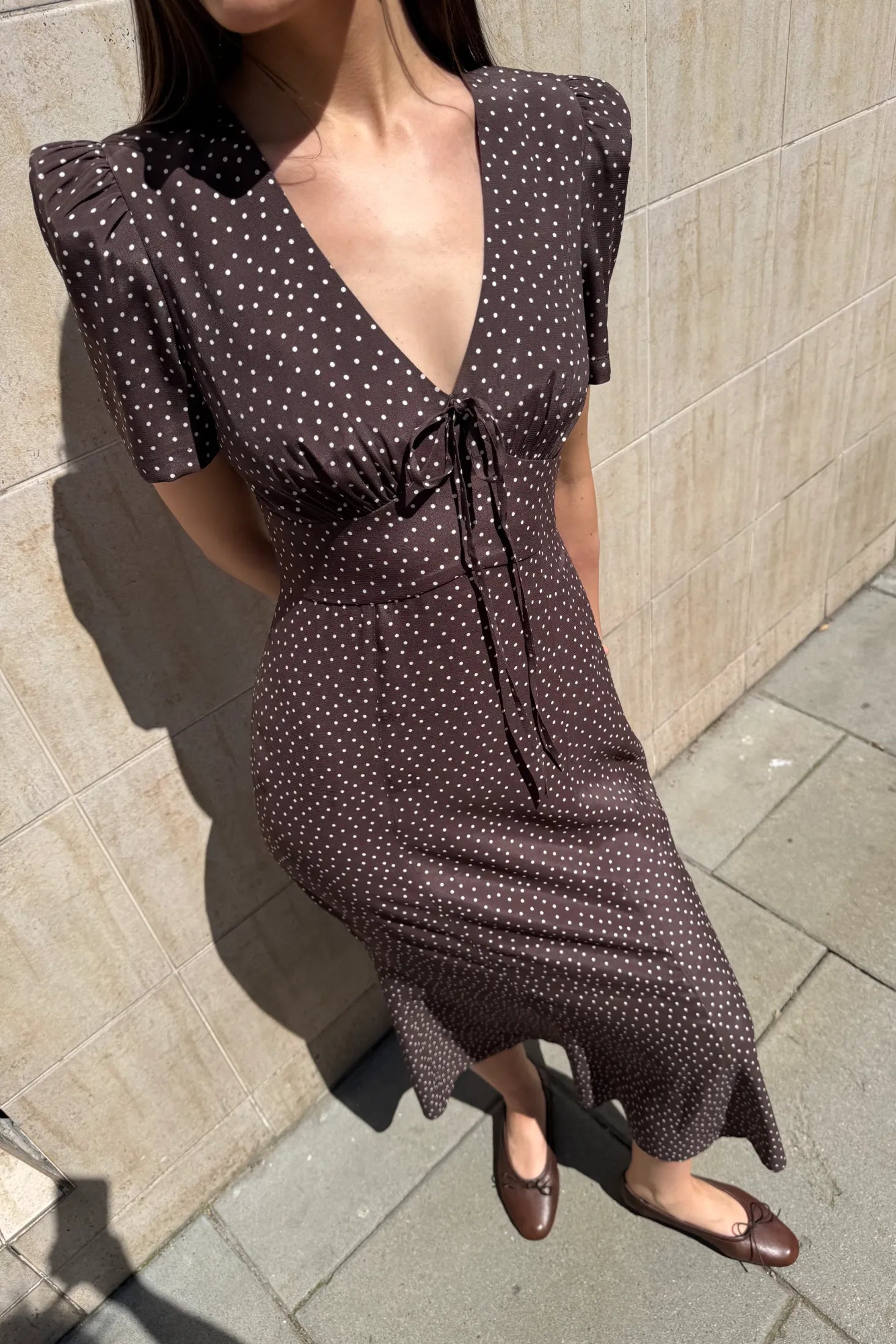 Sukienka z wiskozy Carmen dot brown