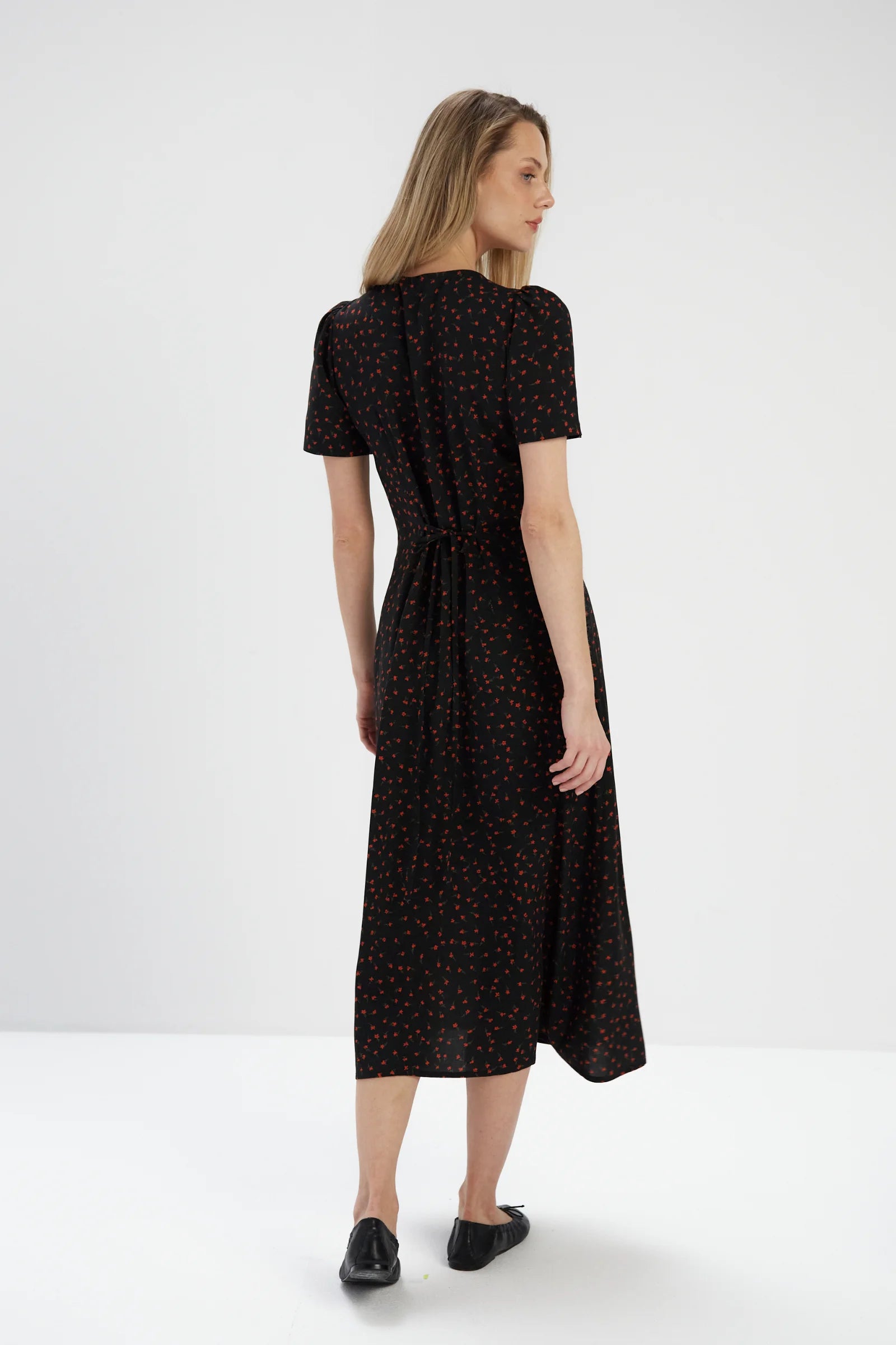 Sukienka z wiskozy w drobne kwiaty Henrietta