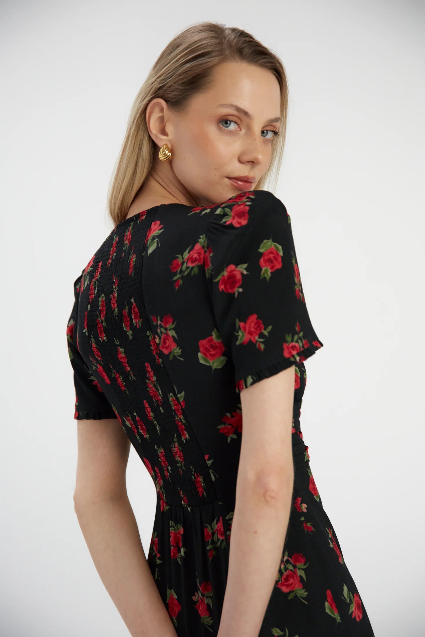 Sukienka z wiskozy Carmen rosa