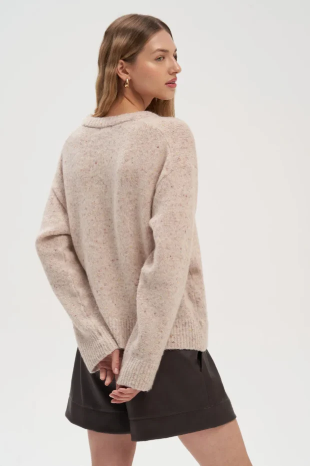 sweter jasny b